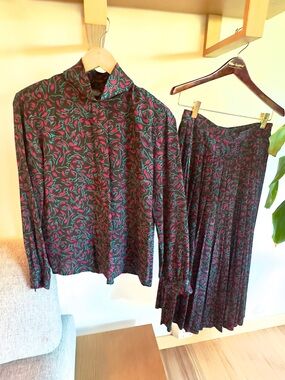 Pendalton VTG dark academia Women's - Black shirt and skirt size 6
